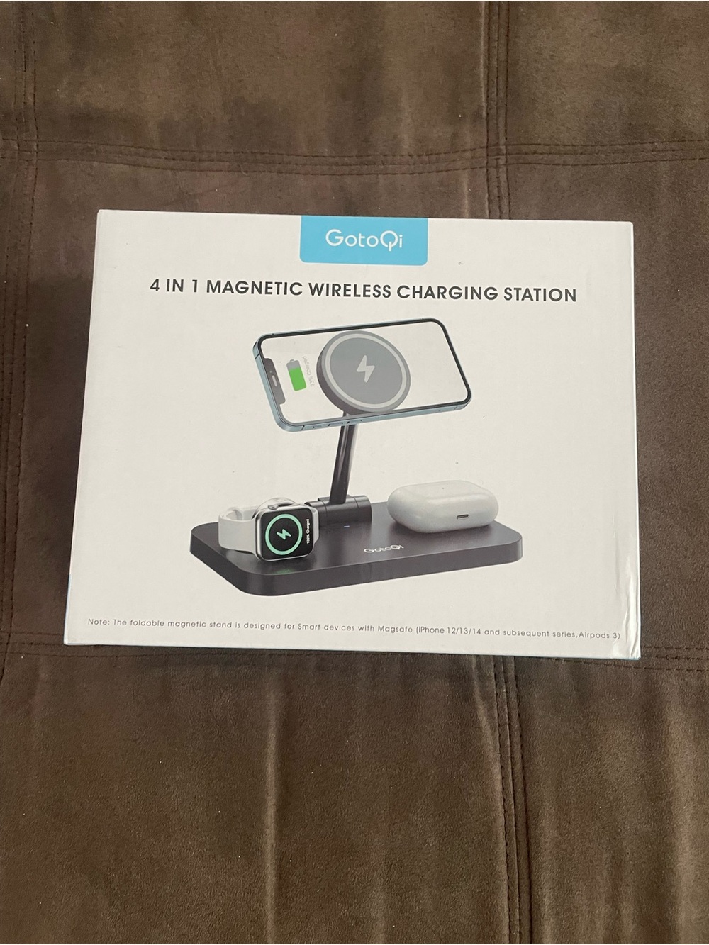 4-in-1 Magnetic Wireless Charging Station - Black (never opened box)